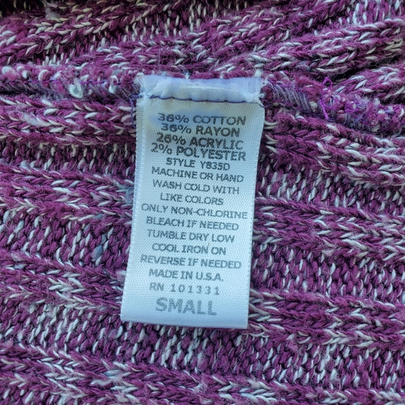 Charlotte Russe sleeveless sweater/cardigan - Picture 3 of 3